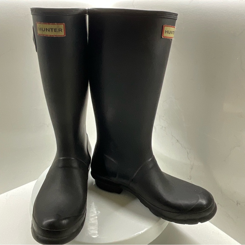 Hunter black tall rain boots size 7 Women’s
